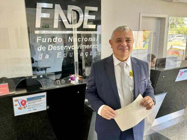 Prefeito de Alhandra articula recursos e investimentos para o município durante agenda ao FNDE, em Brasília