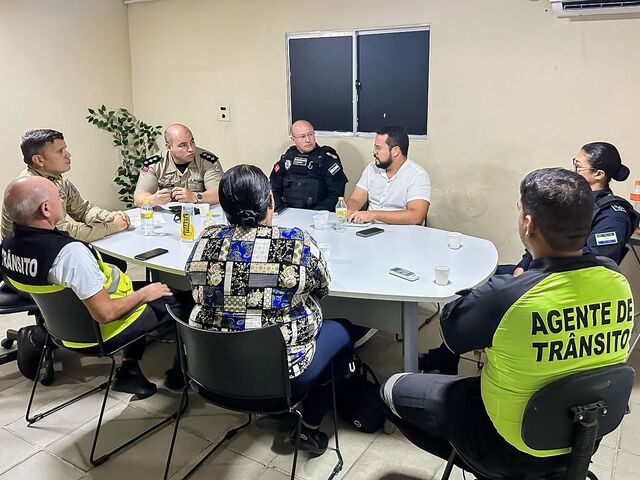 Prefeitura de Alhandra realiza reunião de planejamento para garantir segurança e mobilidade na festa de Emancipação Política