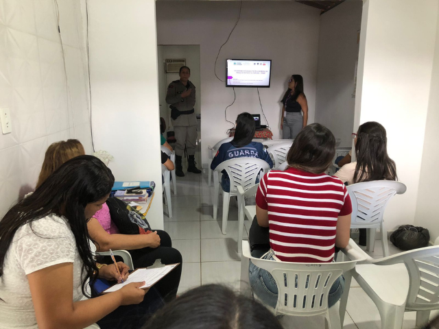 Prefeitura de Alhandra promove formação sobre Patrulha Maria da Penha para a Rede Municipal da Mulher