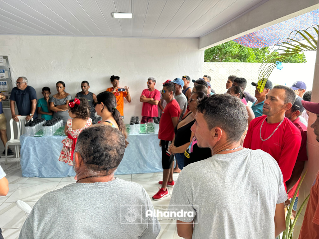 Dia do Gari é comemorado com café da manhã oferecido aos profissionais, em Alhandra
