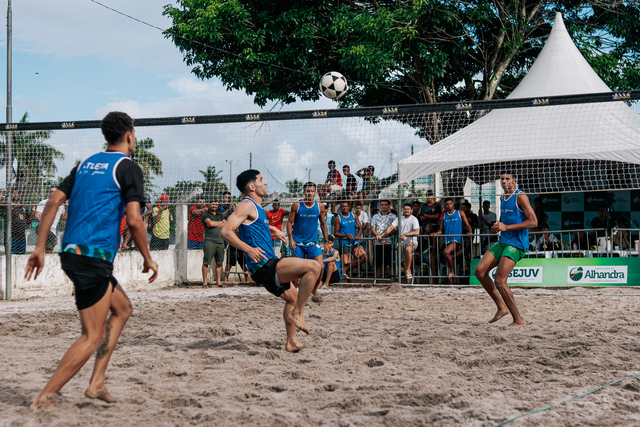 Como parte das comemorações dos 66 anos de Alhandra, torneio de futevôlei movimenta a cidade com grande público 