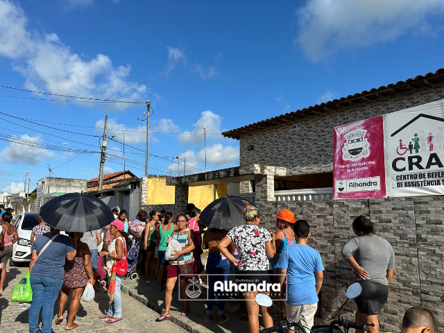 Prefeitura de Alhandra distribui alimentos por meio do PAA Conab; famílias assistidas pelo CRAS, em Alhandra, foram beneficiados 
