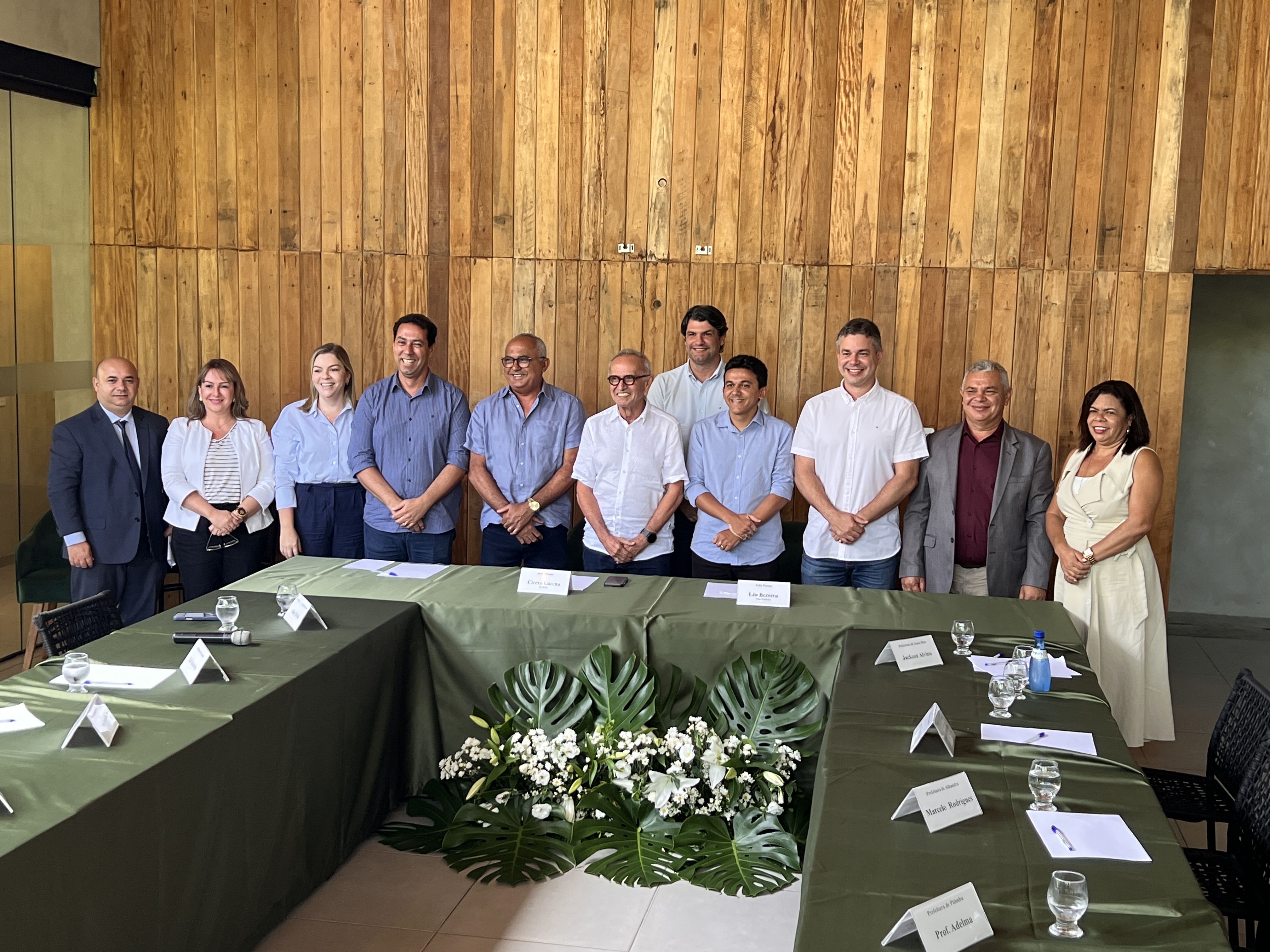 Alhandra participa de encontro para reativar Consórcio Intermunicipal da Região Metropolitana!
