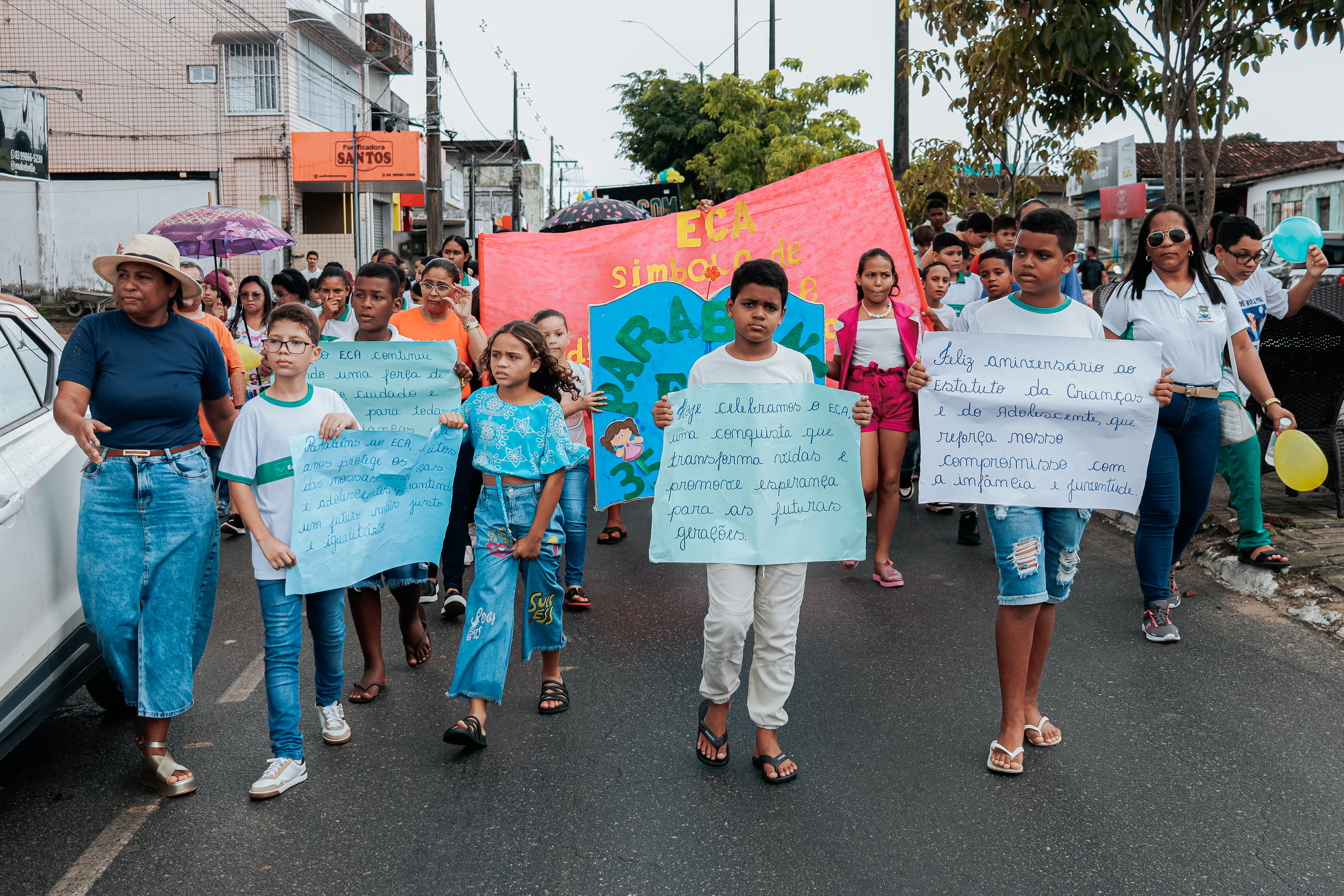 Prefeitura de Alhandra celebra os 35 anos do ECA com caminhada em defesa dos direitos das crianças e adolescente