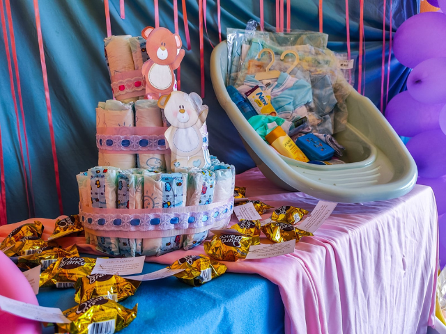 Prefeitura de Alhandra entrega kits de enxovais e cestas básicas para gestantes de Alhandra e Mata Redonda
