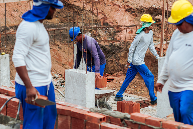 Obras do novo prédio da Prefeitura de Alhandra seguem em ritmo acelerado 