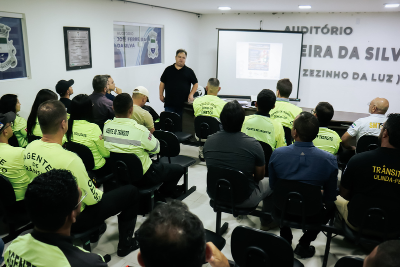 Alhandra sedia curso gratuito de controle semafórico com participação de cidades da Paraíba e Pernambuco