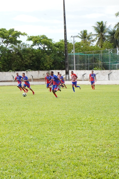 Esporte movimenta Alhandra com abertura do torneio de futebol de campo