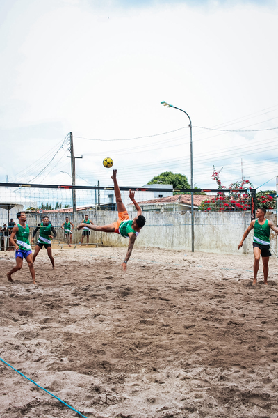 Torneio de futevôlei reúne atletas regionais e destaca Alhandra como referência esportiva nas comemorações dos 67 anos