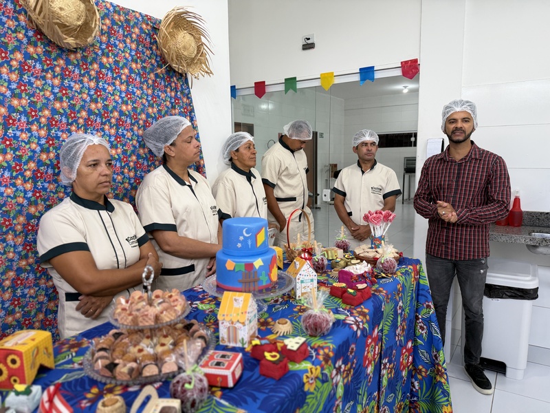 Equipe da Cozinha Comunitária de Alhandra celebra São João em momento de integração e valorização dos servidores